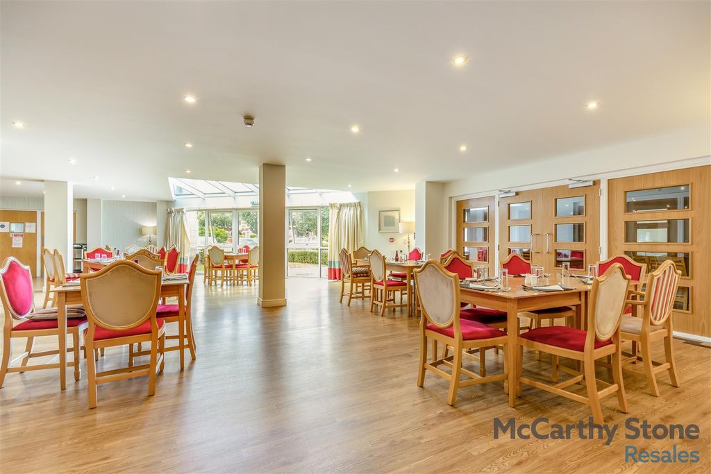 Property photo 2 of 29 8695826-Interior22.Jpg