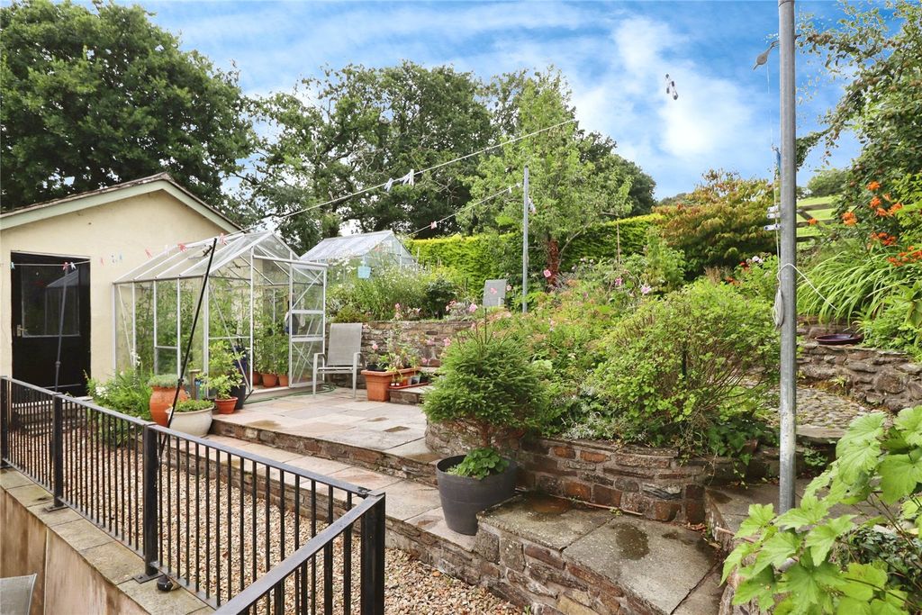 Property photo 3 of 28 Picture No. 07