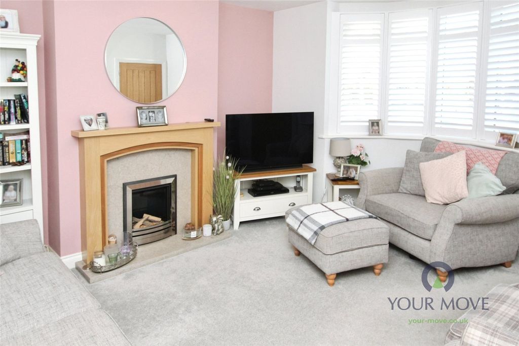 Property photo 2 of 25 Lounge