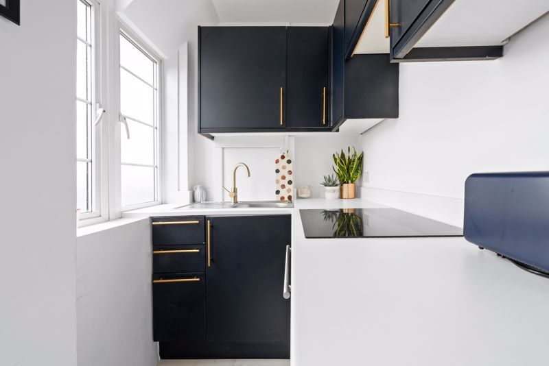 Property photo 3 of 10 Photo 6