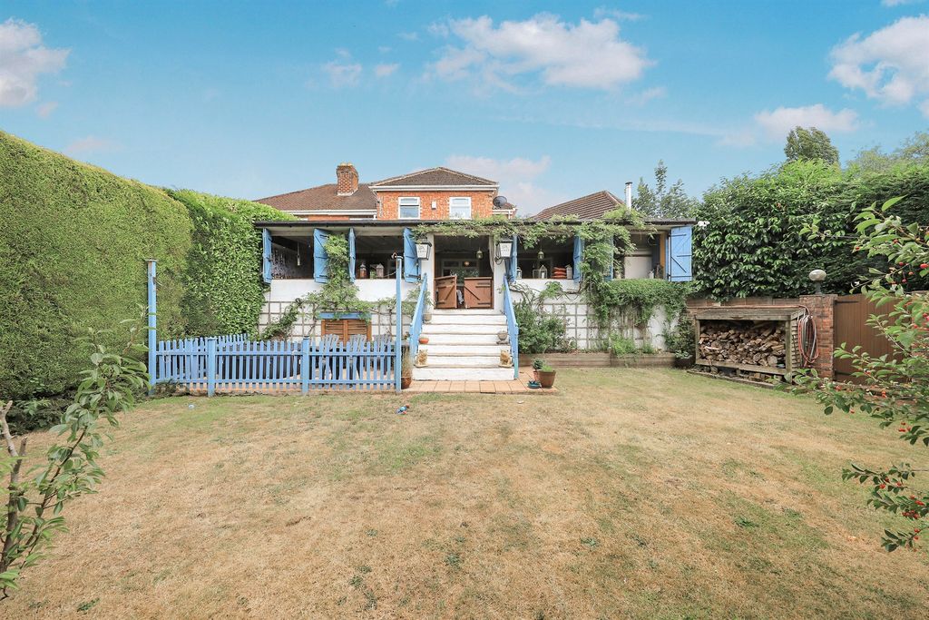 Property photo 2 of 21