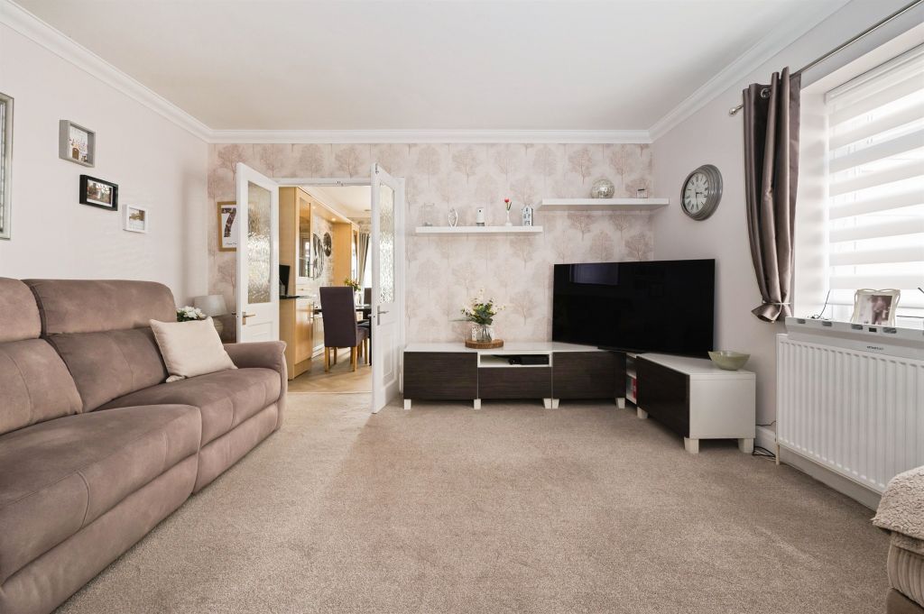 Property photo 3 of 18