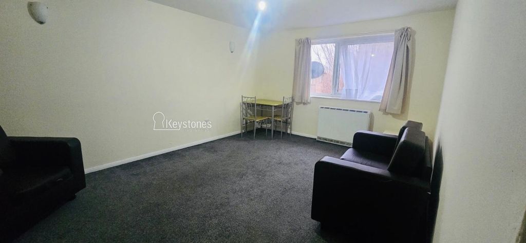 Property photo 2 of 14 Photo 10
