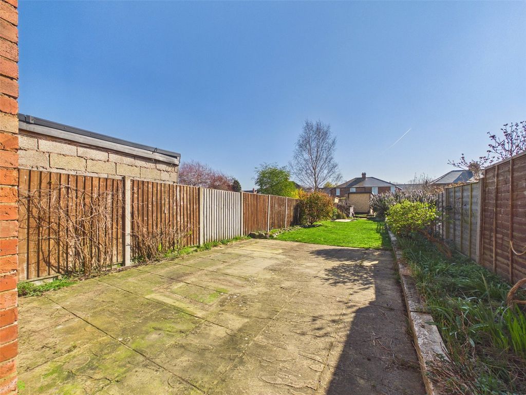 Property photo 2 of 10 Picture No. 12