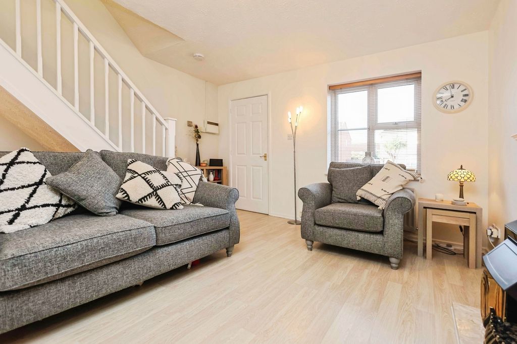 Property photo 3 of 16 Photo