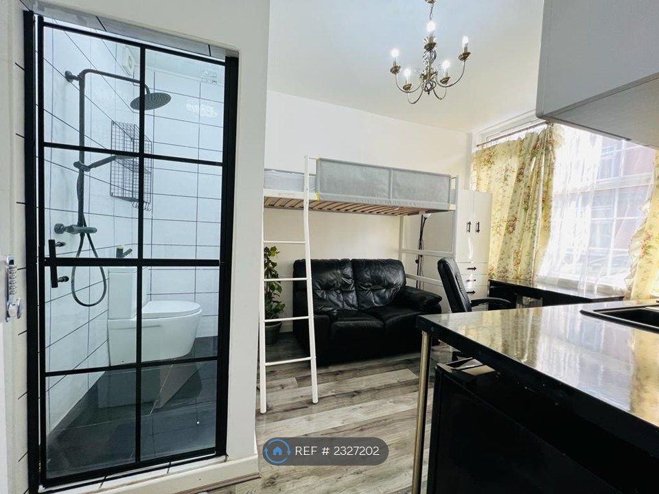 Property photo 1 of 33