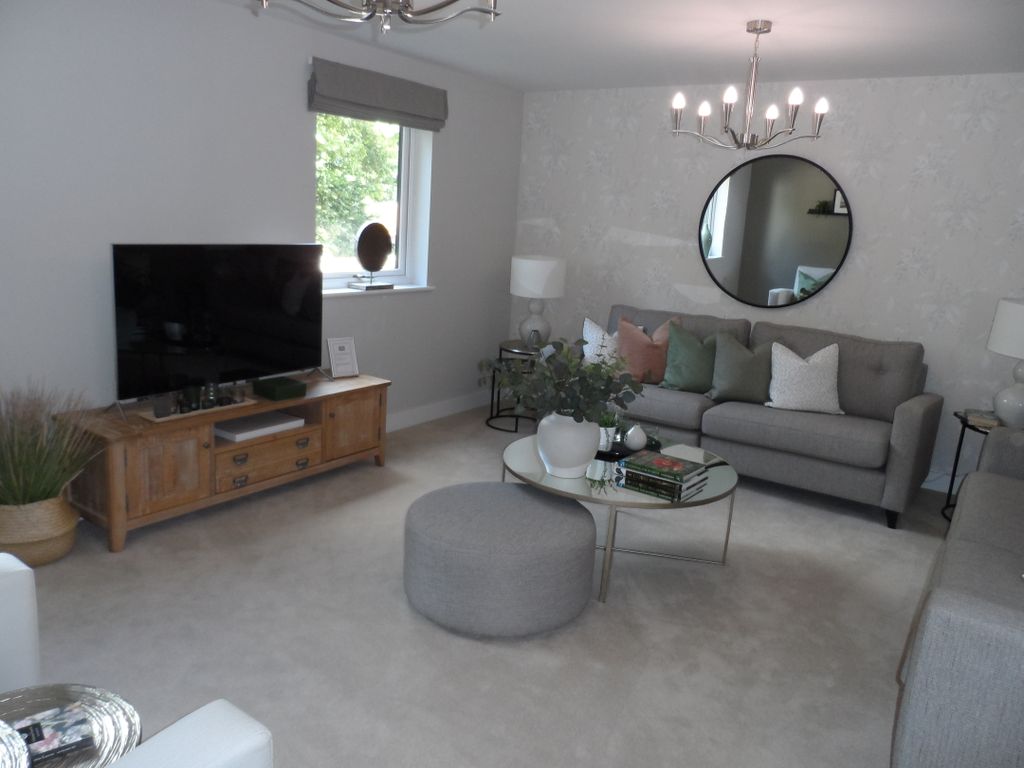 Property photo 3 of 10 Living Room