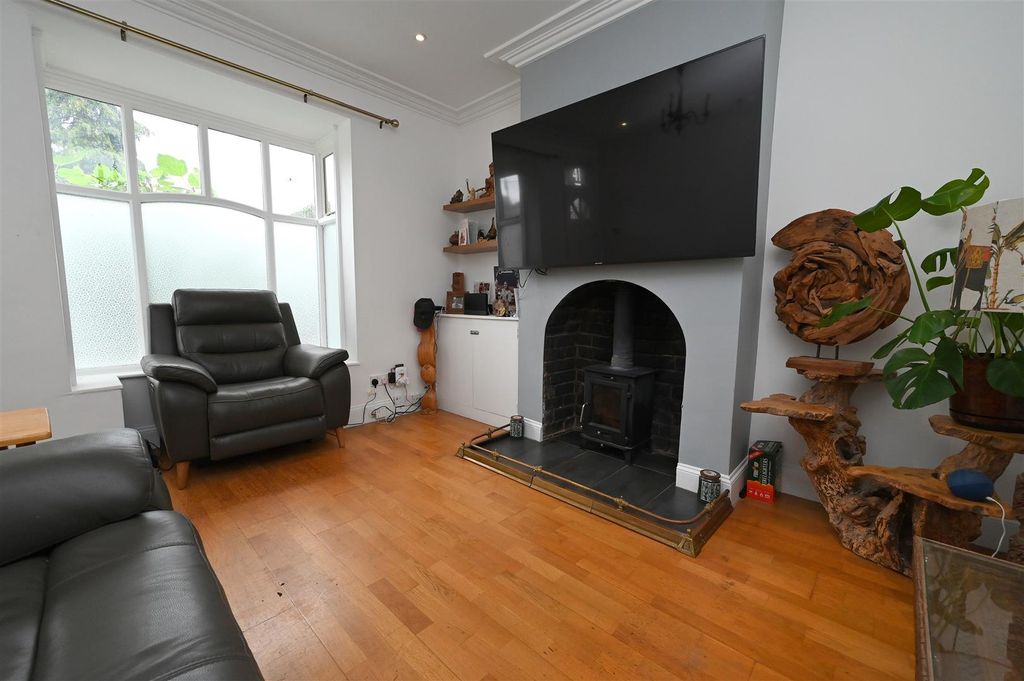 Property photo 2 of 20 Living Room..Jpg