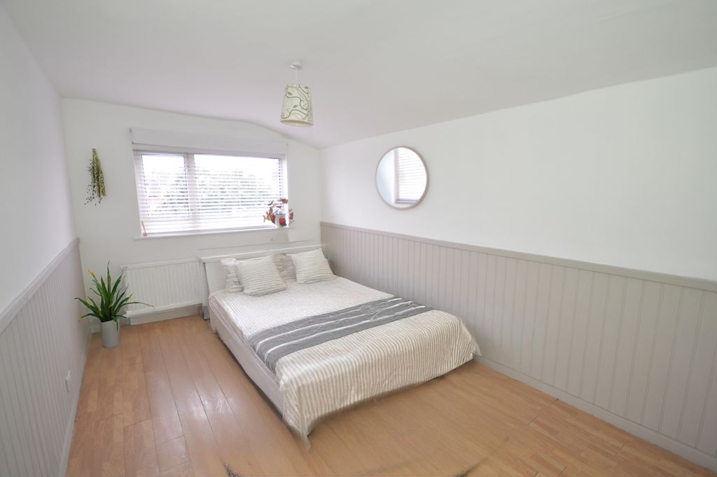 Property photo 2 of 7 2