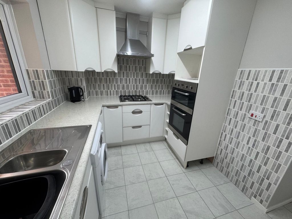 Property photo 3 of 12 Image