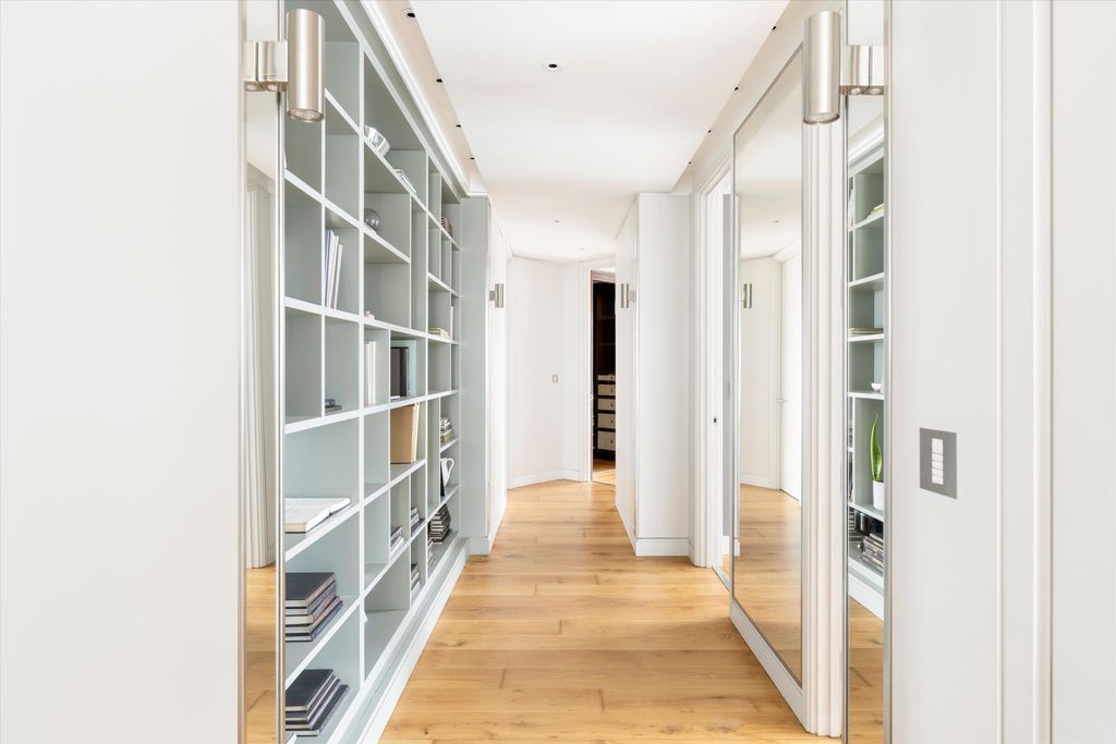 Property photo 2 of 47 Image