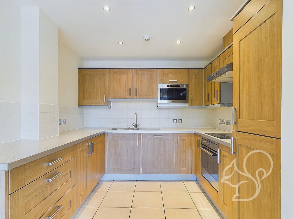 Property photo 2 of 21 Cam01659G0-Pr0252-Still010.Jpg