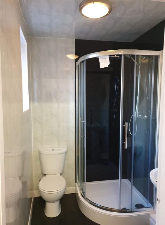 Property photo 3 of 4 Bathroom.Jpg