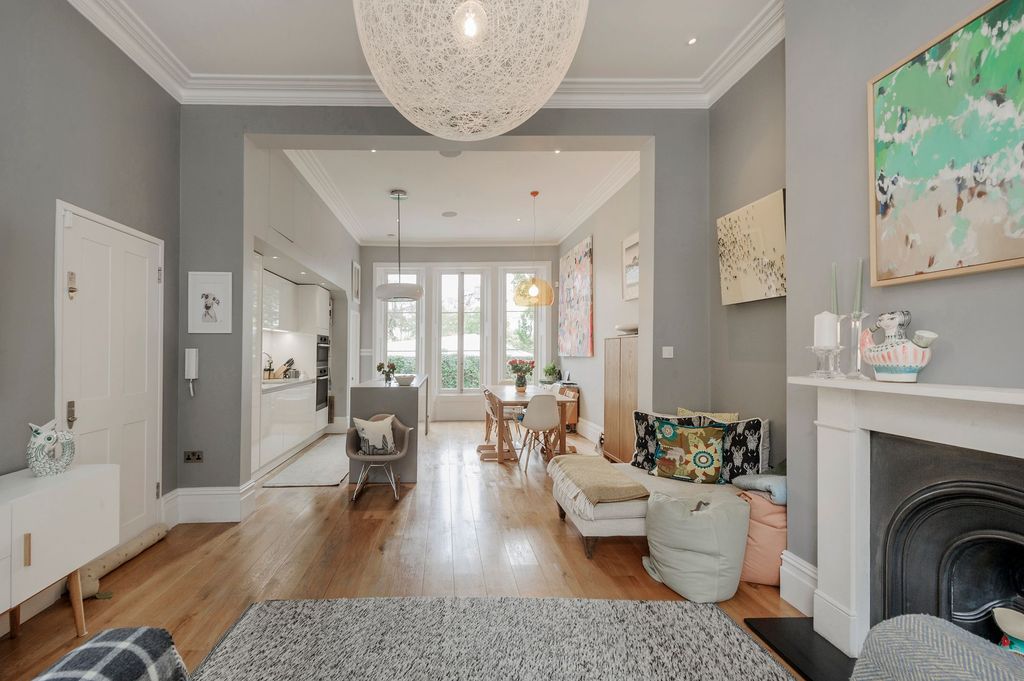 Property photo 1 of 21