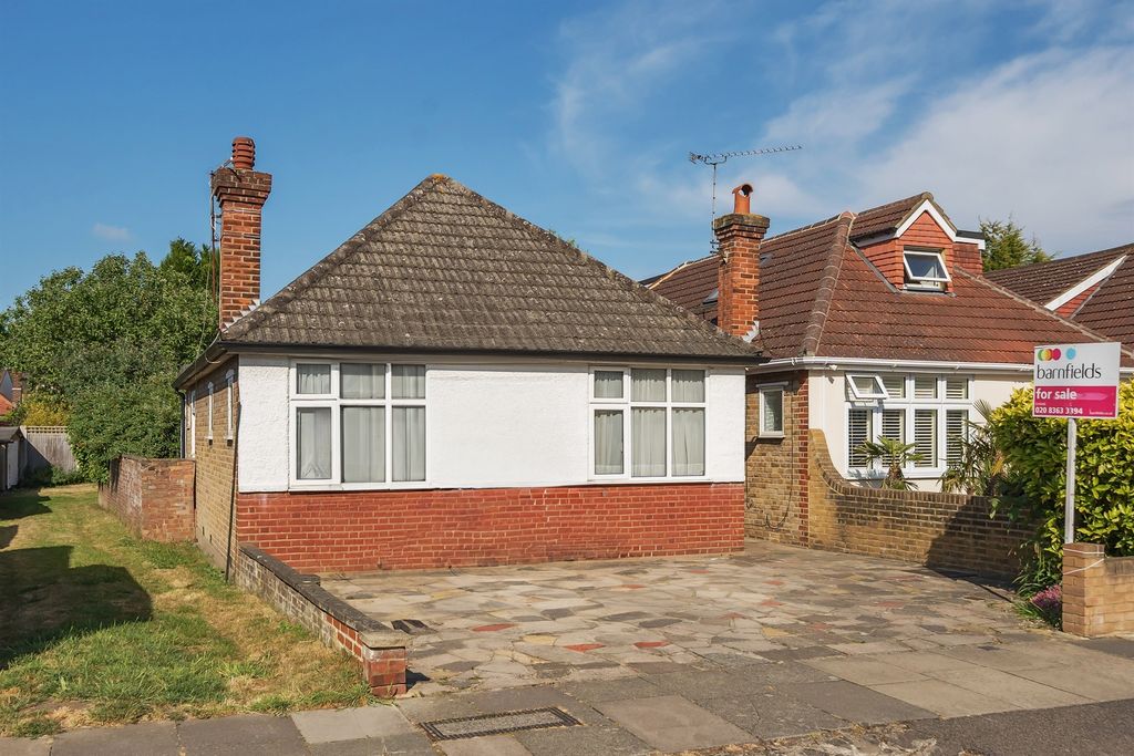 Property photo 1 of 11