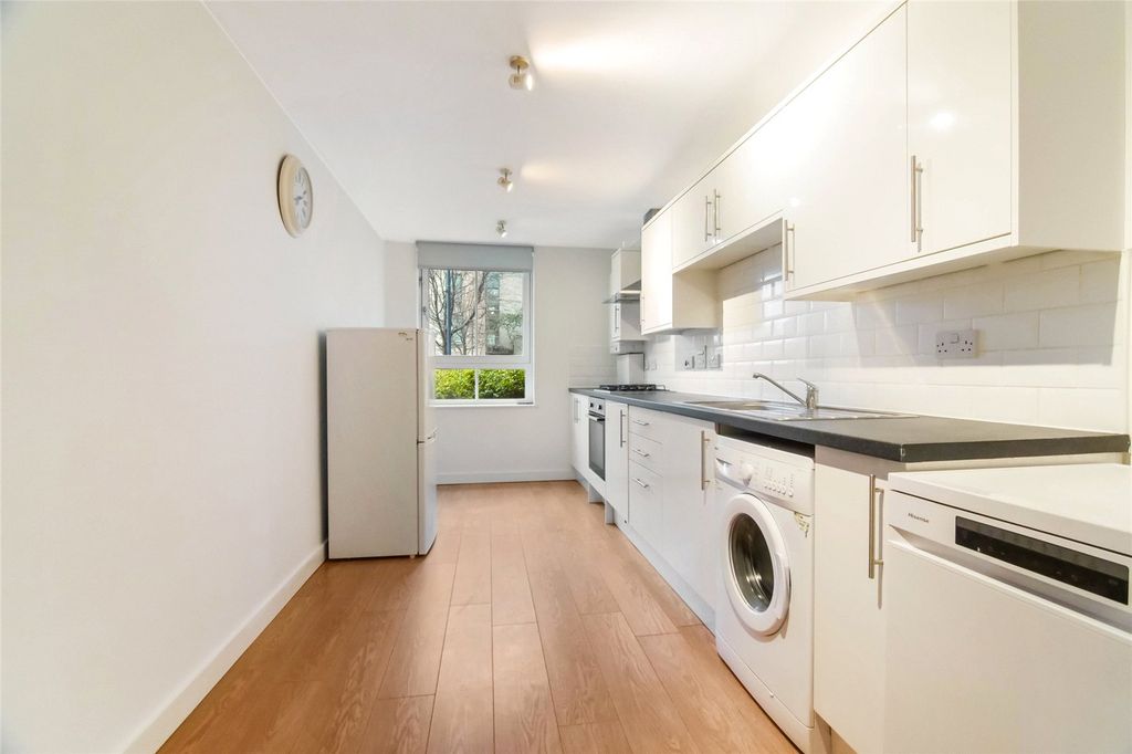 Property photo 3 of 22 Picture No. 10