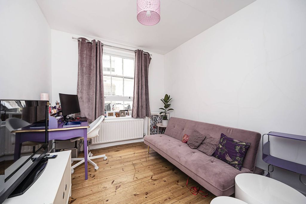 Property photo 2 of 6