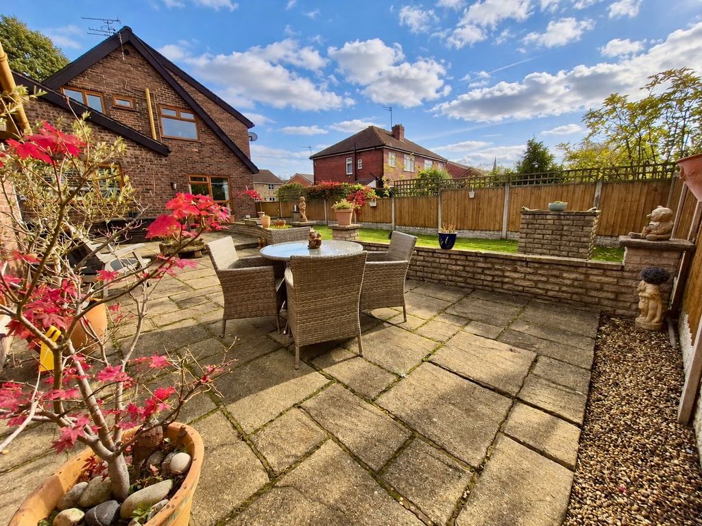 Property photo 2 of 30