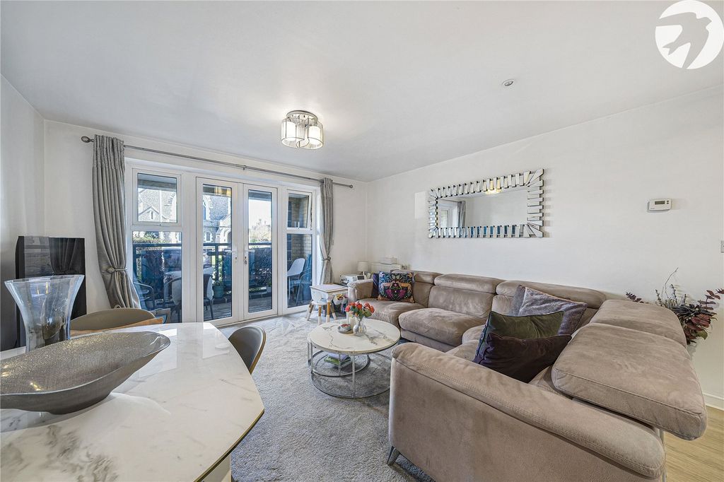 Property photo 2 of 25 Lounge Area