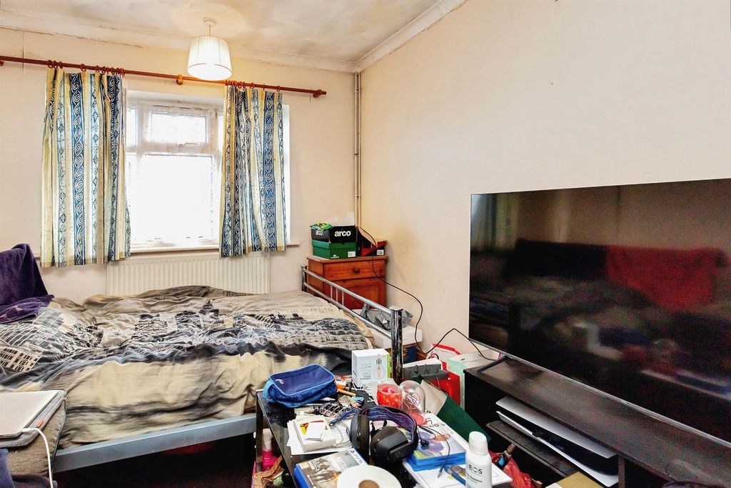 Additional image 6 of 2 bed flat for saleCora Road, Kettering NN16