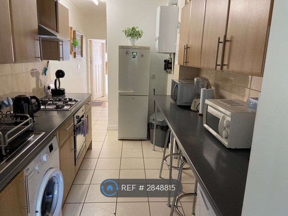 Property photo 1 of 9