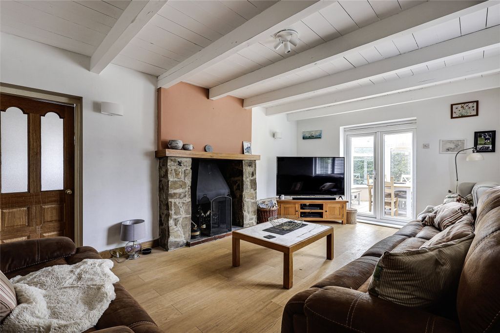 Property photo 3 of 16 Picture No. 17