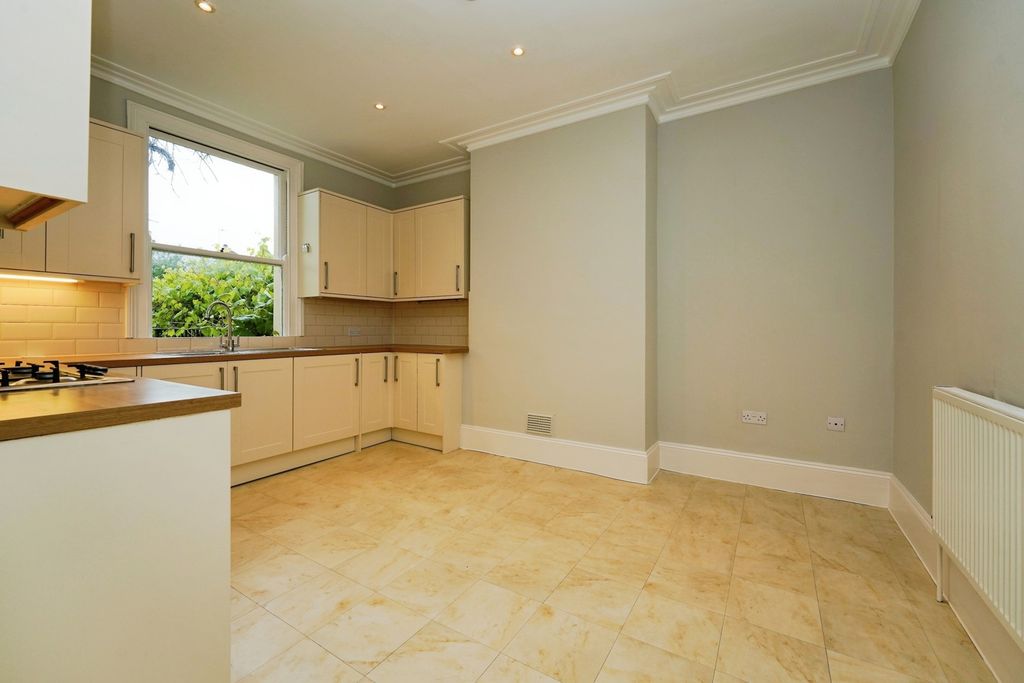 Property photo 3 of 26 Pbox-Img.Jpg