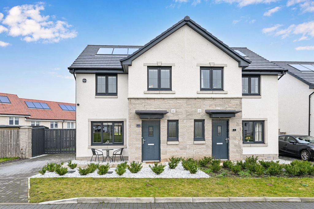 Property photo 1 of 25 Primary Property Image