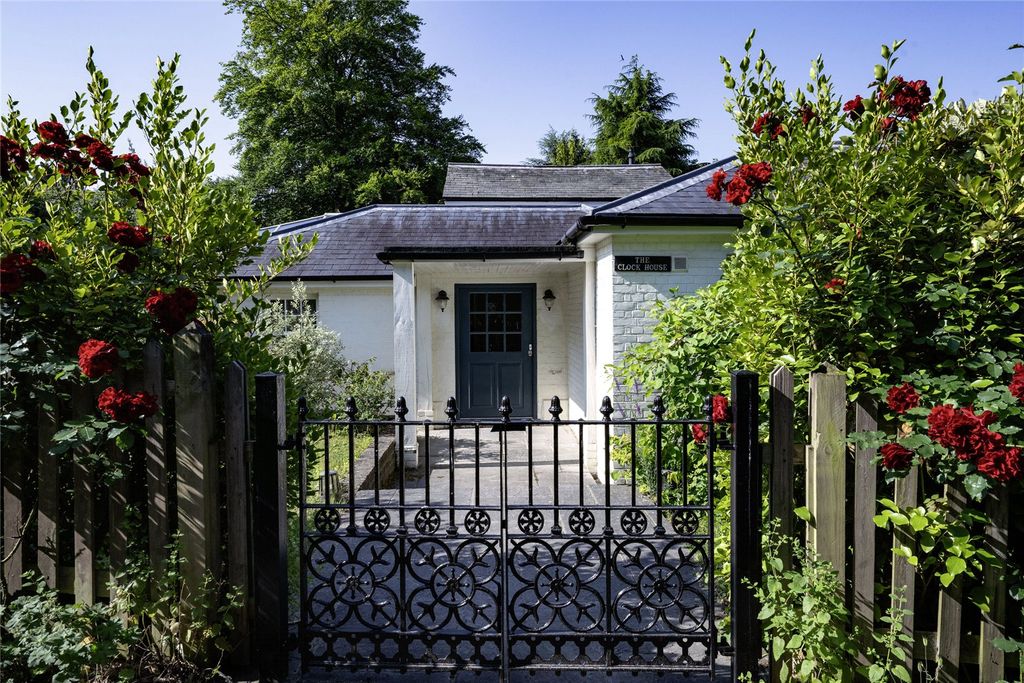 Property photo 2 of 22 Front