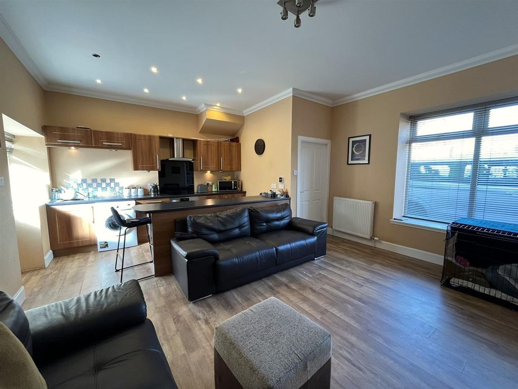 Property photo 3 of 20 Family Room/Kitchenette