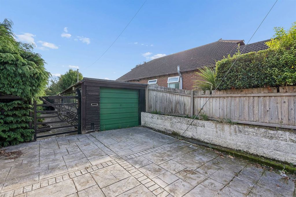 Property photo 2 of 22