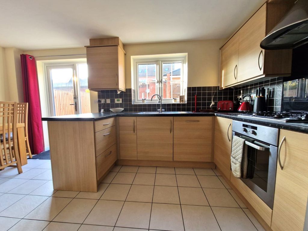 Property photo 3 of 18