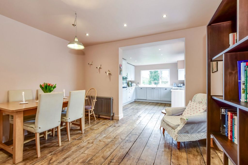 Property photo 1 of 25