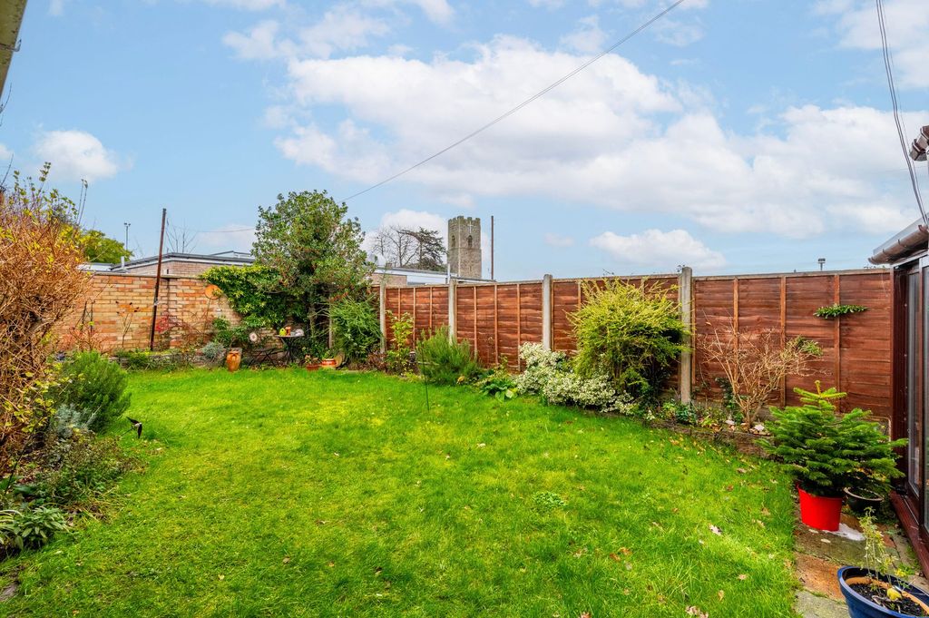 Property photo 2 of 19