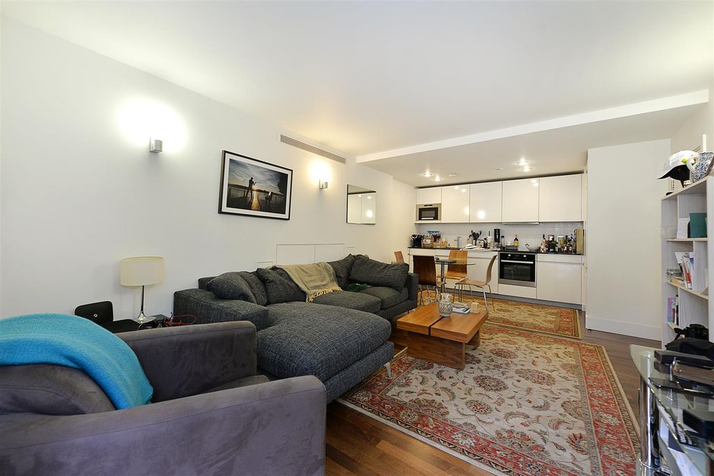 Property photo 3 of 10 Flat 304, 10 Weymouth Stree06.Jpg