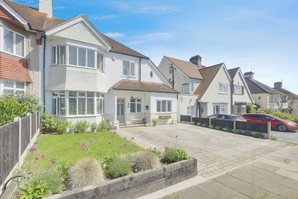 Property photo 1 of 35