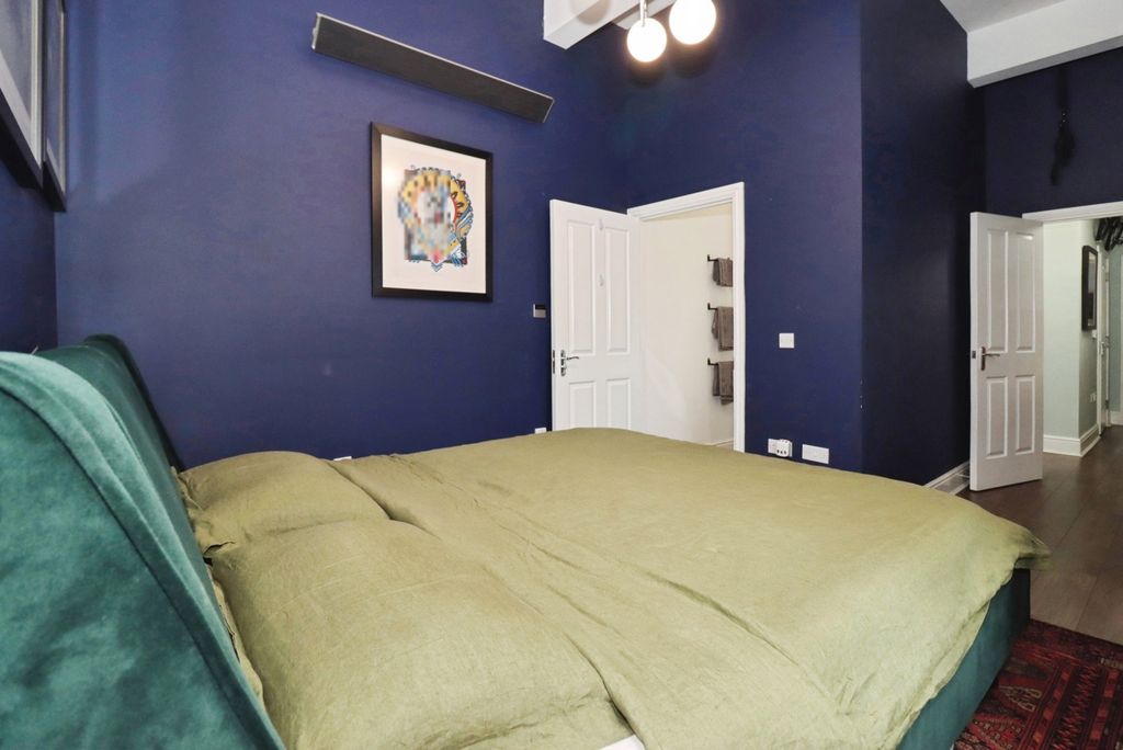 Property photo 2 of 17 Master Bedroom