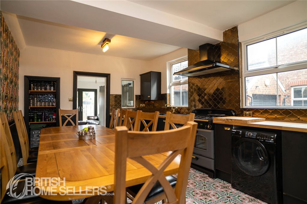 Property photo 1 of 32 Picture No. 42