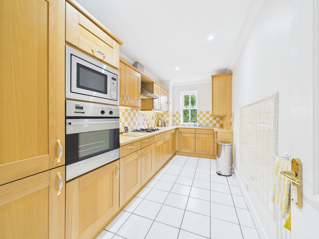 Property photo 2 of 14 Kitchen (2)