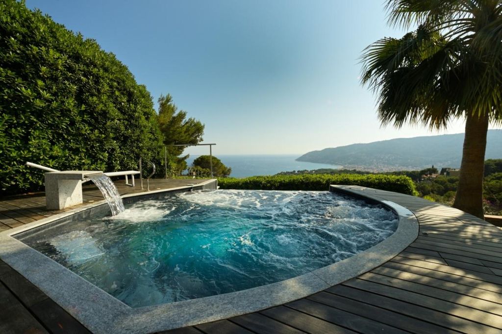 Property photo 1 of 40