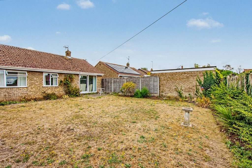 Property photo 2 of 19 5129813