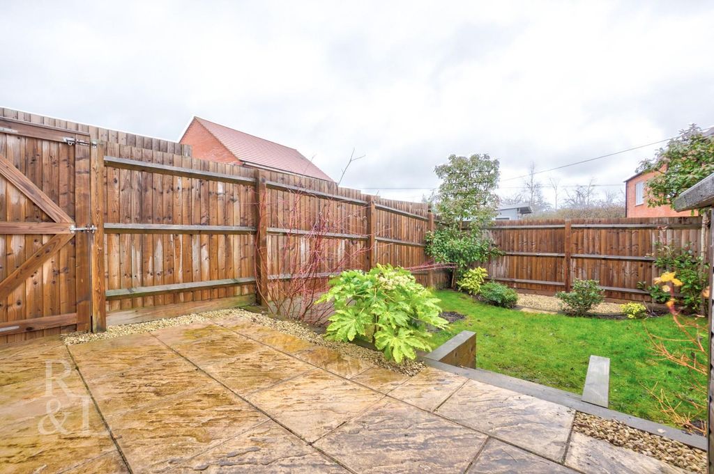 Property photo 2 of 18 123 Spring Avenue (14).Jpg