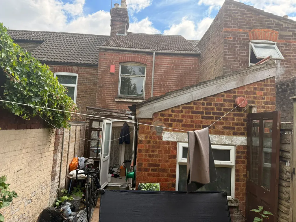 Property photo 2 of 11