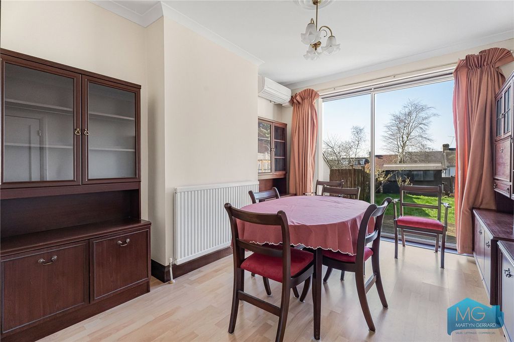 Property photo 3 of 25 Picture No. 33