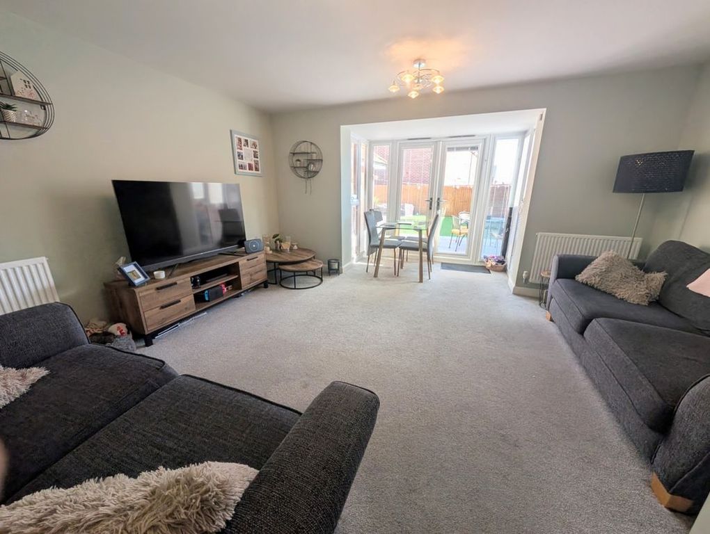 Property photo 2 of 18 Photo 8