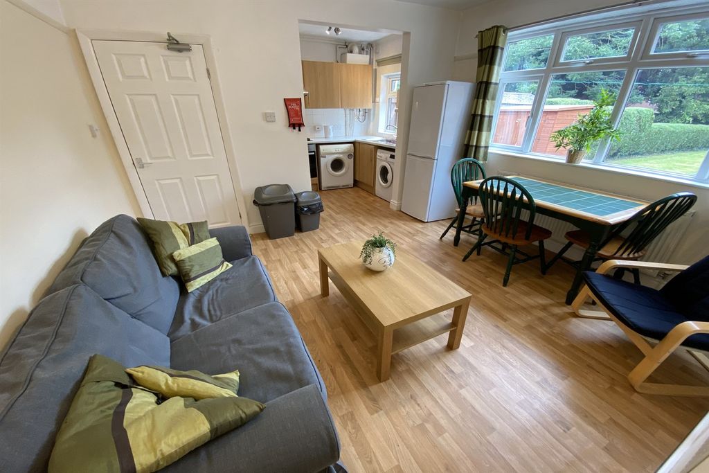 Property photo 1 of 18 Main (Main)