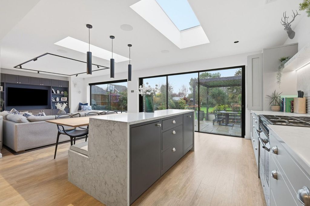 Additional image 9 of 5 bed detached house for saleBury Road, Epping CM16