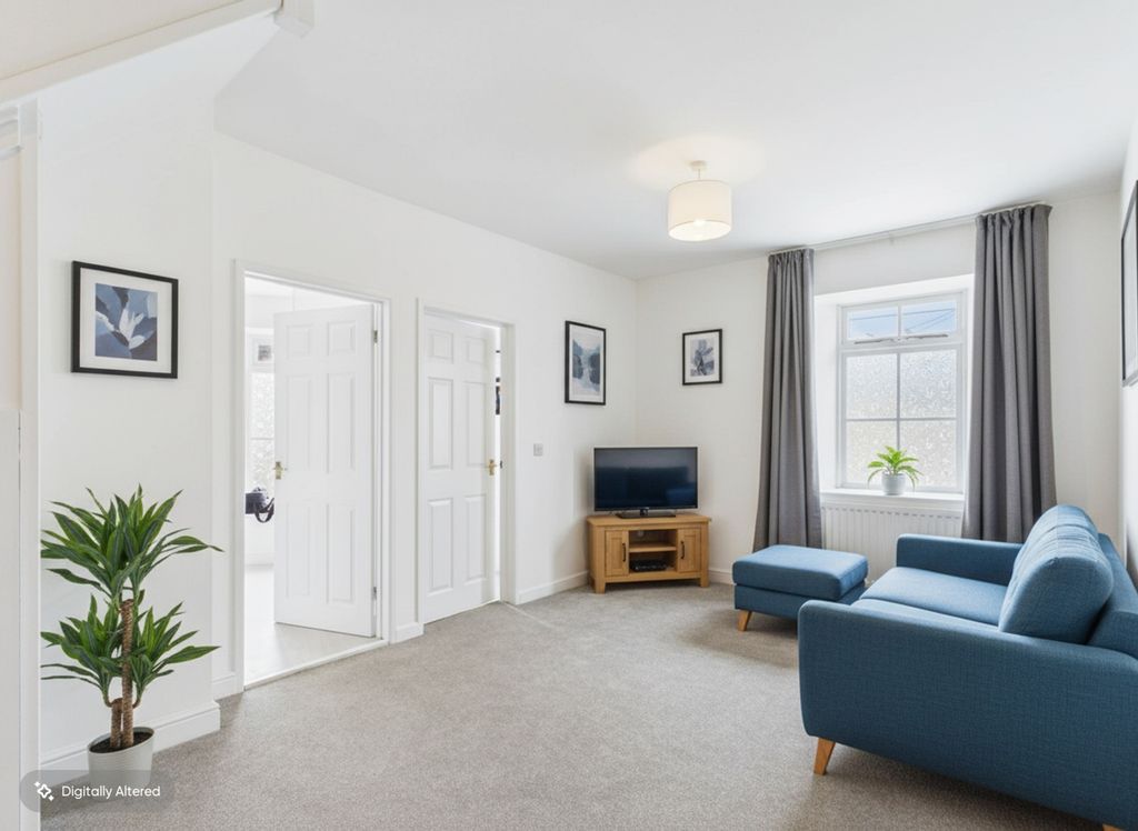 Property photo 3 of 12 Ewemove South Molton - 29 South Street