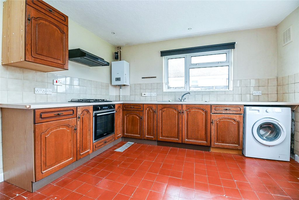 Property photo 2 of 15 Picture No. 04