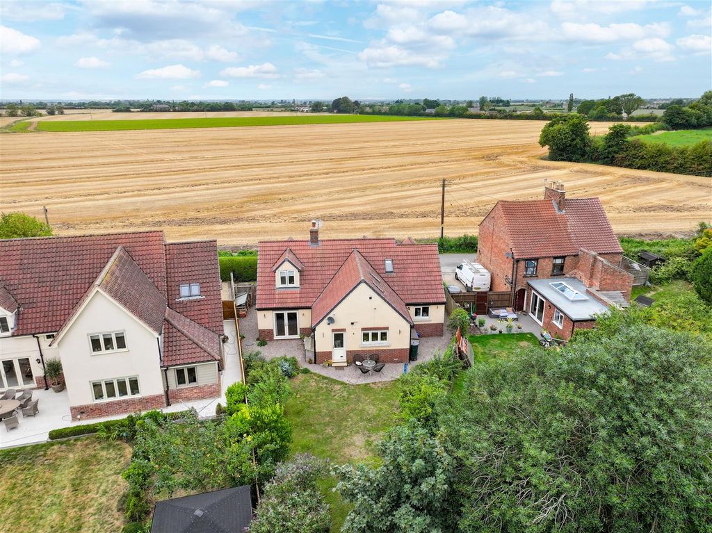 Property photo 2 of 33 Dji_20250819141554_0103_D.Jpg